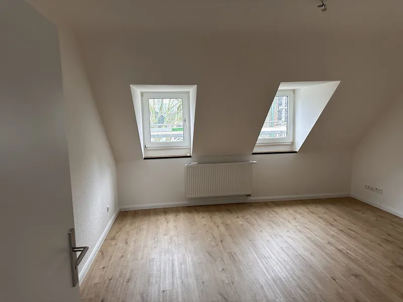 Wohnraum unterm Dach nachher