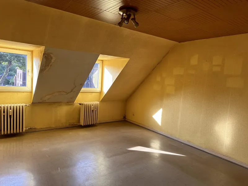 Wohnraum unterm Dach vorher
